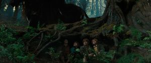 hobbits-hiding-from-nazgul