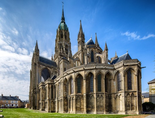 bayeux_cathedral.jpg