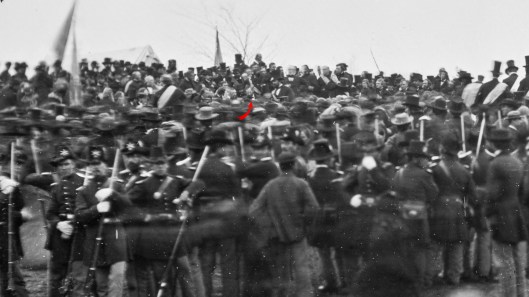 Crowd_of_citizens,_soldiers,_and_etc._with_Lincoln_at_Gettysburg._-_NARA_-_529085_-crop.jpg